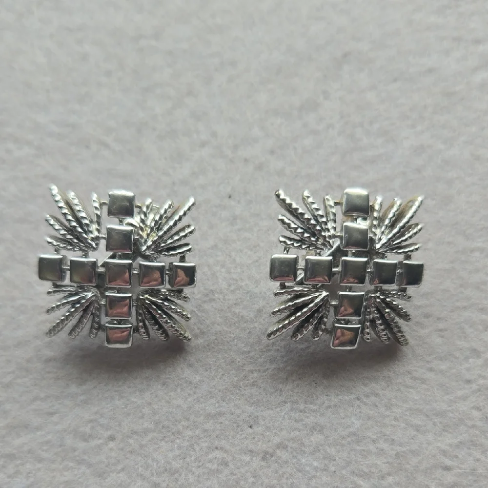 Coro Silvertone 60's Geometric Earrings 1